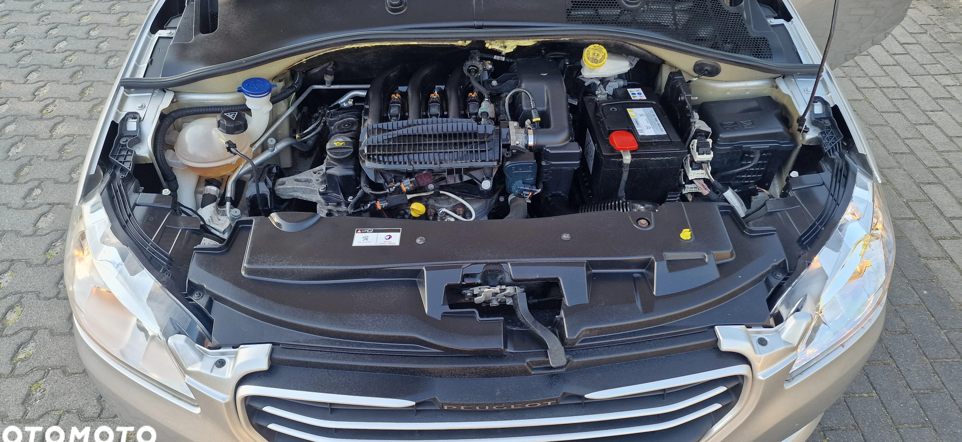 Peugeot 301 cena 23500 przebieg: 52500, rok produkcji 2013 z Gniezno małe 106